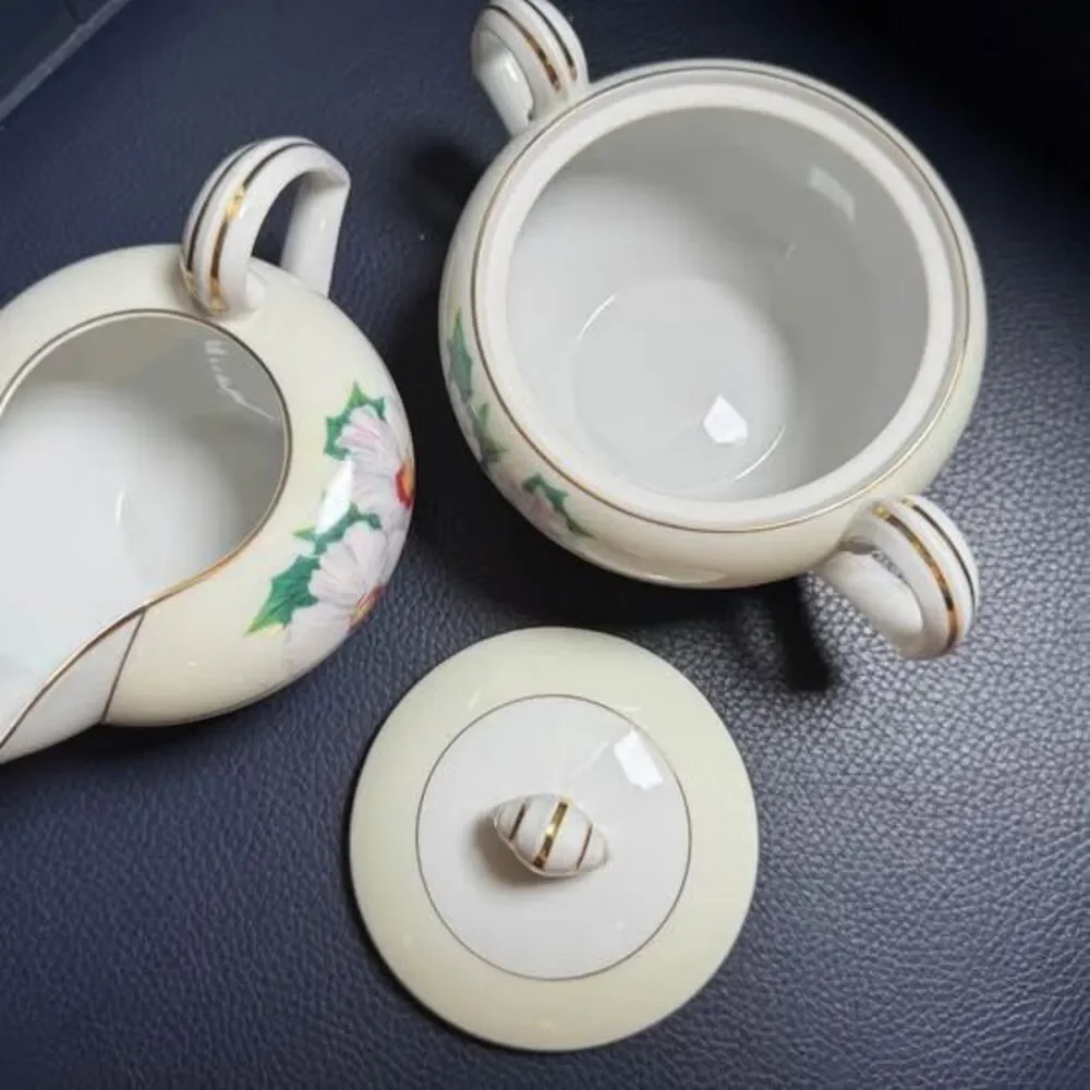 Vintage Narumi Japan Fine China Creamer & Sugar Bowl Set - NAR9 White Flowers